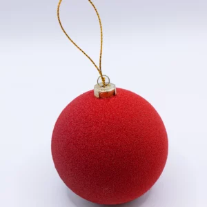 Boule de Noël en chocolat artisanal Chooc à Annecy, au chocolat noir ou lait, à accrocher au sapin