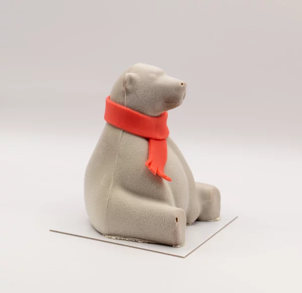 Zoom sur l’ours en chocolat 130 g Chooc à Annecy, montrant les céréales soufflées enrobées de chocolat